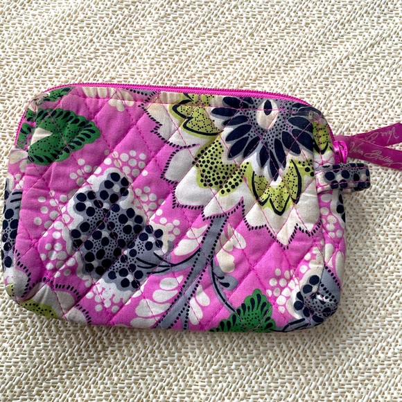 Vera Bradley makeup bag - Picture 1 of 4